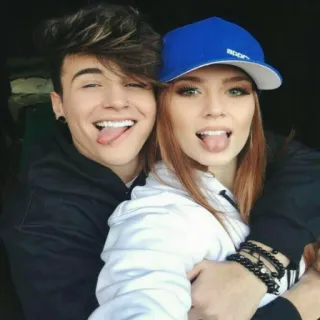 ❤ couple, portrait, jeunes adultes, affectueux, tire la langue telegram sticker