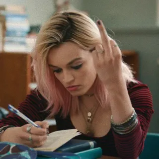 🖕 dito medio, gesto offensivo, studente, capelli biondi, aula, atteggiamento negativo telegram sticker