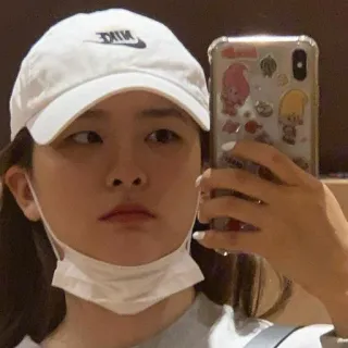 👘 Selfie, Frau, Porträt, Hut, Gesicht, Innen telegram sticker