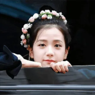 😃 Jisoo jisoo, blackpink, певица, kpop, айдол, цветочный венок telegram sticker