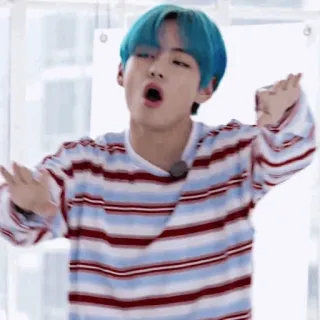 🤙 V kpop, cantante, capelli blu, intrattenimento, musica, persona whatsapp sticker