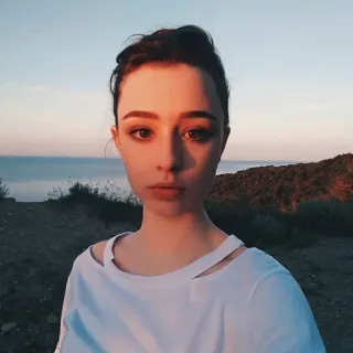⭐ mujer, retrato, puesta de sol, océano, paisaje, cielo telegram sticker