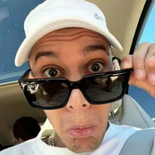 😯 homem, óculos de sol, retrato, selfie, pessoa, masculino telegram sticker