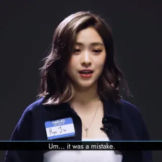 🌚 Ryujin Um... it was a mistake. mujer, hello82, K-Pop, coreano, celebridad, Ryujin whatsapp sticker