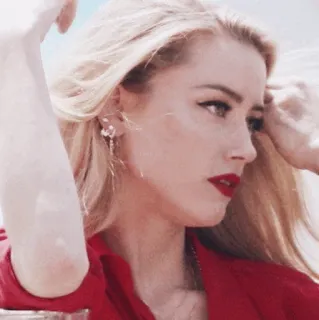 🥀 Amber Heard actress, model, woman, portrait, blonde telegram sticker