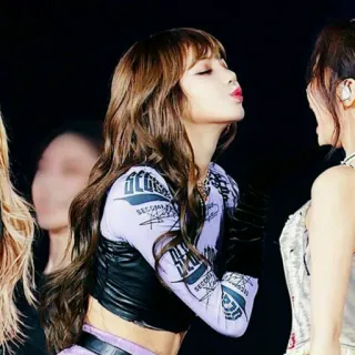 😙 Lisa kpop, cantante, donna, artista, musica, pop telegram sticker