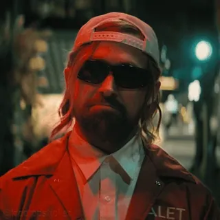 😎 VALET người đàn ông, kính râm, mũ lưỡi trai, người giữ xe, đồng phục telegram sticker