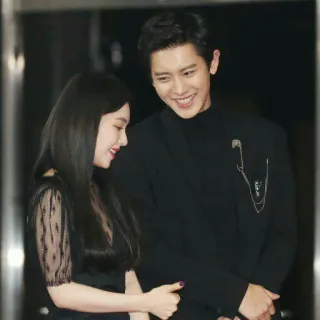 💖 couple, souriant, tenue de soirée, vêtements noirs, tapis rouge, célébrité telegram sticker