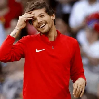 🌶 Louis Tomlinson chanteur, célébrité, souriant, veste rouge, Nike, homme telegram sticker