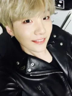 🖤 persona, selfie, giubbotto pelle, asiatico, ritratto, giovane, K-pop telegram sticker