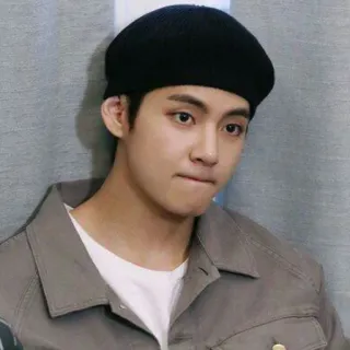 😐 V K-pop, BTS, Idol, Cantante, V, Coreano, Celebrità telegram sticker