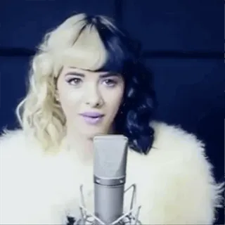😐 Melanie Martinez Sänger, Melanie Martinez, Mikrofon, Musik telegram sticker
