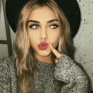 🙄 vrouw, hoed, trui, portret, schoonheid, blond, mode telegram sticker