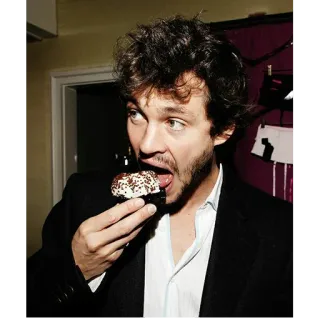 🧁 Will Graham Hannibal essen, kuchen, mann, essen, hannibal telegram sticker