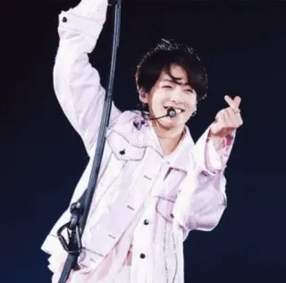 ❤️ Jungkook Jungkook, BTS, K-pop, cantante, músico, gesto de corazón telegram sticker