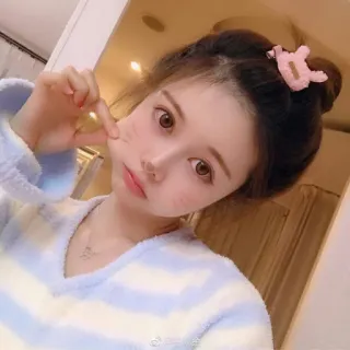 🦄 mujer, retrato, persona, selfie, morena, maquillaje, asiática telegram sticker