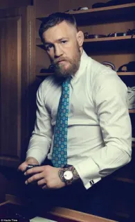 👑 Conor McGregor Конор Макгрегор, боец UFC, спортсмен, мужчина, костюм, борода, галстук, портрет whatsapp sticker