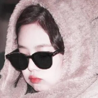 🦋 Jennie Kim Jennie, K-pop, célébrité, lunettes de soleil, idole whatsapp sticker