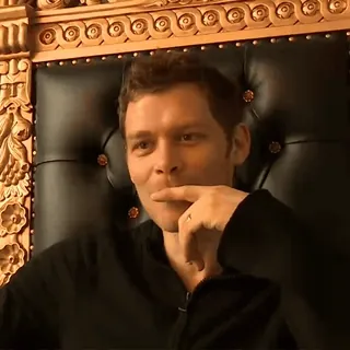 🤔 Klaus Mikaelson The Vampire Diaries 남자, 인물 사진, 배우, TV 프로그램, 뱀파이어, 뱀파이어 다이어리, 클라우스 미카엘슨 telegram sticker
