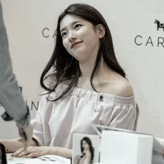 🌫 wanita, potret, aktris, korea, selebriti, kecantikan, perempuan telegram sticker