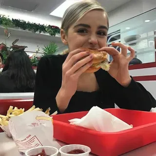Do YoU like Kiernan Shipka? telegram stickers