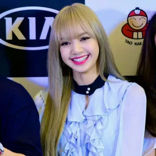 😁 Lisa K-pop, cantante, donna, capelli biondi, sorriso, idol telegram sticker