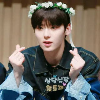 ☘ 상담실장
화이팅 Persona, Hombre, Coreano, Corona de flores, Sonriendo, Chaqueta vaquera, Corazón con los dedos telegram sticker