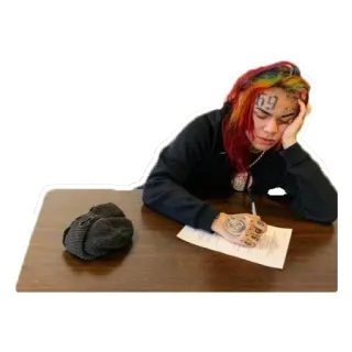 😔 6ix9ine rapero, músico, sentado, escribiendo, escritorio, 69 whatsapp sticker