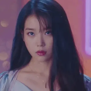 🌙 IU IU, Koreanische Sängerin, Porträt, Berühmtheit, Sängerin telegram sticker