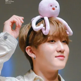 🎸 K-pop, Idol, Pessoa, Masculino, Fofo, Polvo telegram sticker
