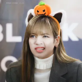 🐬 Lisa femme, citrouille, oreilles de chat, halloween, célébrité, kpop, chanteur telegram sticker