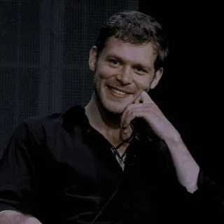 🥨 Klaus Mikaelson The Vampire Diaries man, smiling, portrait, vampire, the vampire diaries, klaus mikaelson telegram sticker