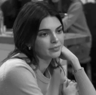 🤍 Kendall Jenner นางแบบ, ผู้หญิง, ภาพเหมือน, คนดัง, ขาวดำ telegram sticker
