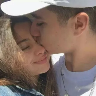 ❤️ casal, beijo, amor, romance, afeição, relacionamento telegram sticker