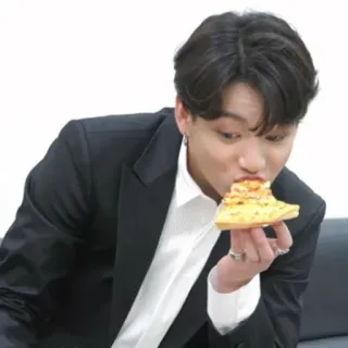 🧷 Jungkook kpop, idol, comiendo, pizza, bts, jungkook telegram sticker