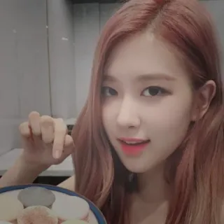 🍰 Rose kpop, sängerin, rose, blackpink, idol, frau telegram sticker