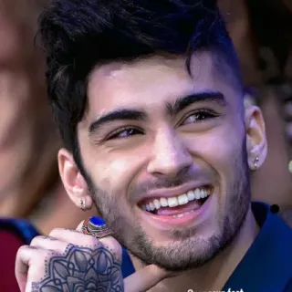 😂 Zayn Malik 歌手, セレブ, 笑顔, ポートレート, 男性, タトゥー telegram sticker