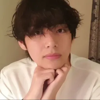 🧸 Kim Taehyung kpop, bts, v, selfie, chanteur, idole telegram sticker