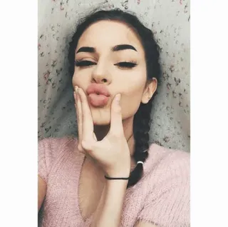 😘 mujer, retrato, selfie, belleza, chica, femenino, persona telegram sticker