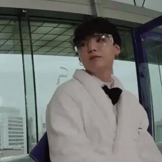🧷 Suga K-POP, BTS, ミン・ユンギ, 歌手, 音楽, アイドル whatsapp sticker