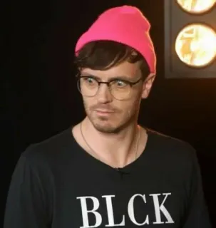 😳 BLCK personne, homme, chapeau, portrait, lunettes telegram sticker