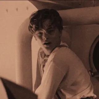 🌻 Leonardo DiCaprio Titanic Leonardo DiCaprio, Titanic, movie scene, romance, drama telegram sticker