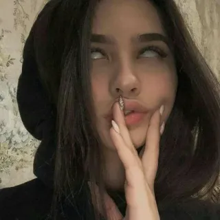 🎶 femme, fille, yeux révulsés, sweat à capuche, portrait, roulement des yeux, geste de la main, adolescent telegram sticker