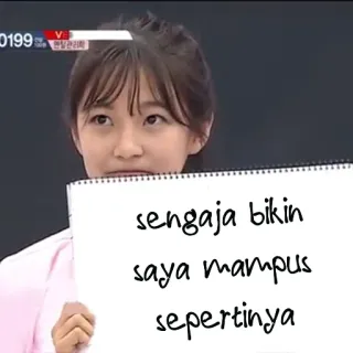 💭 sengaja bikin saya mampus sepertinya Wanita, Memegang papan, Teks, Sarkasme, Meme, Indonesia telegram sticker