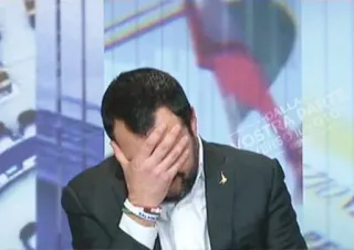 😒 politico, triste, frustrato, italiano, politica telegram sticker