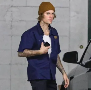 🤨 Justin Bieber 有名人, 歌手, ジャスティン・ビーバー, ビーニー, ポートレート, 男性 telegram sticker