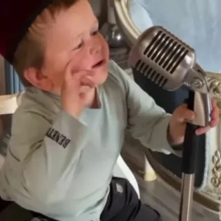 🤪 Hasbulla Magomedov hasbulla, micrófono, niño, cantante, lindo, influencer whatsapp sticker