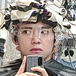 🤨 bigodini, selfie, styling capelli, bellezza, acconciatura telegram sticker