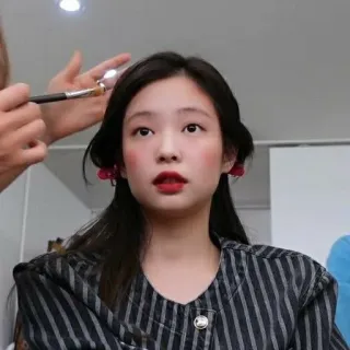 🐻 Jennie K-pop, Makijaż, Uroda, Kobieta, Gwiazda, Osoba telegram sticker