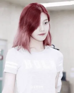 🥀 wanita, orang, perempuan, rambut merah, kaos, potret telegram sticker